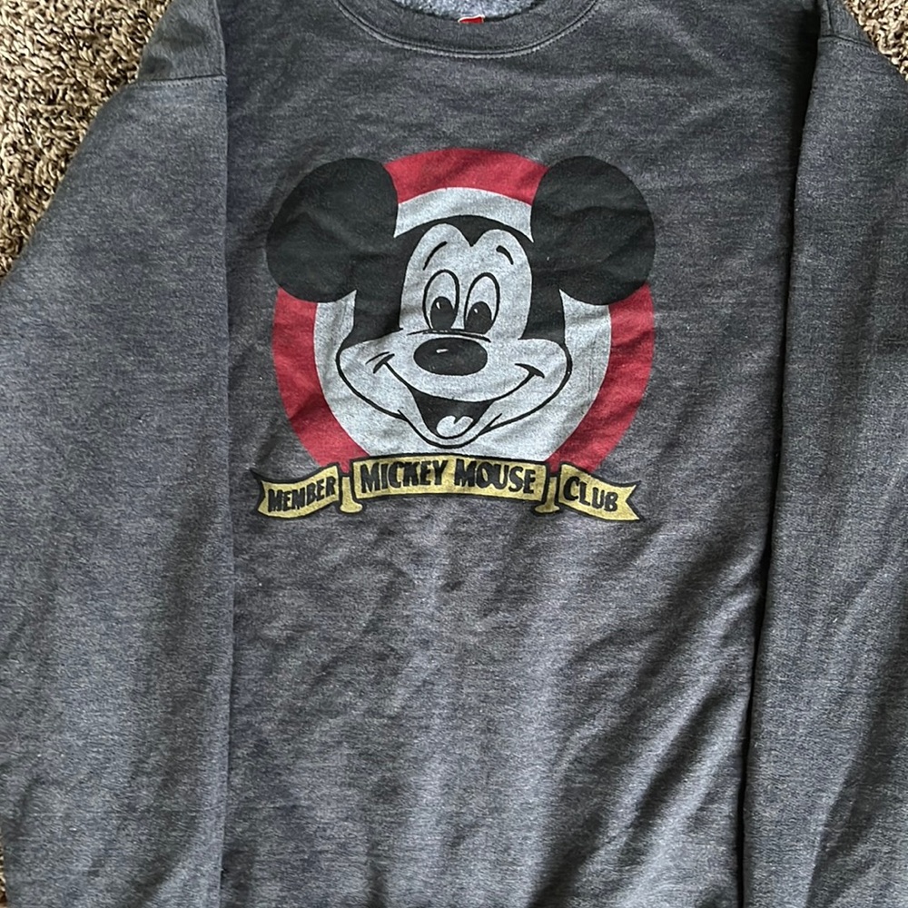 Mickey Mouse Crewneck!! Gently worn. Great condition!!